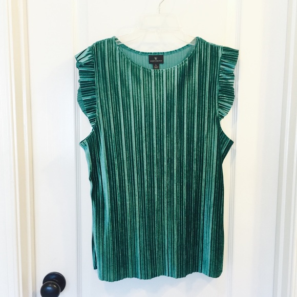 Worthington Tops - Beautiful green velvet sleeveless top